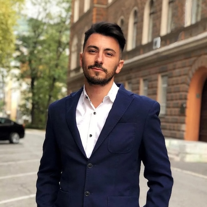 Fotografia de Genaro Palma, especialista em SEO e Marketing Digital